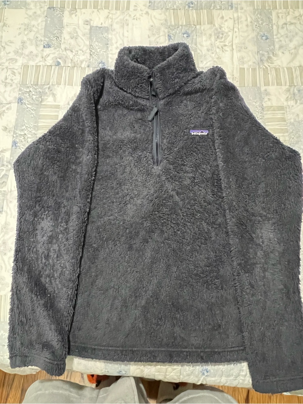 Patagonia Women’s Dark Gray Fleece Half-Zip Pullover